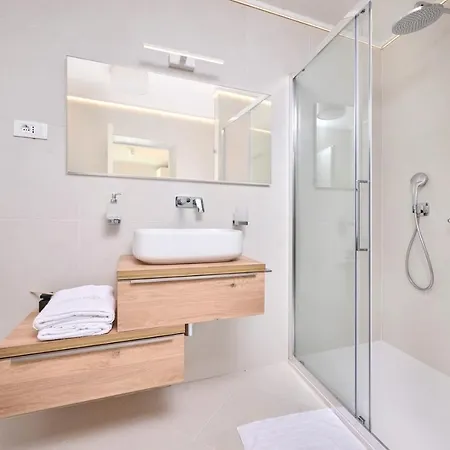 Villa Pura Vida With Pool And Whirlpool Near Umag *
