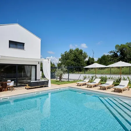 Pura Vida With Pool And Whirlpool Near Umag Villa *